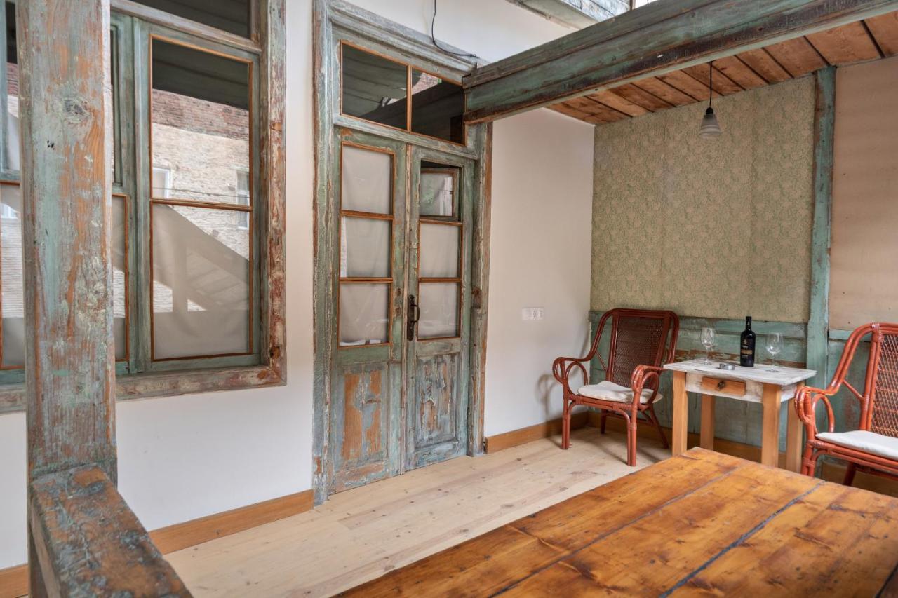 Memoir Hotel Тбилиси Екстериор снимка